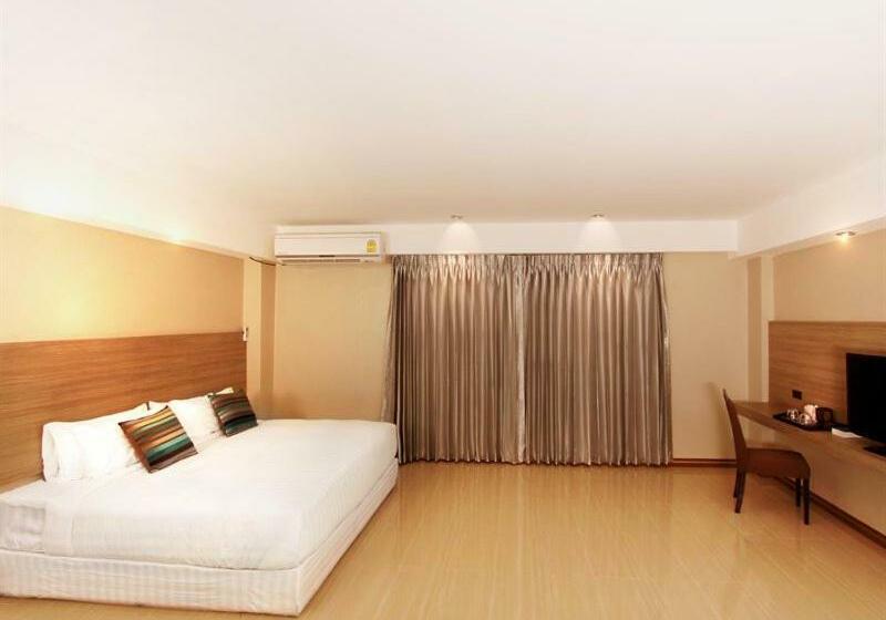 اتاق لوکس با بالکن, Avana Laemchabang Boutique