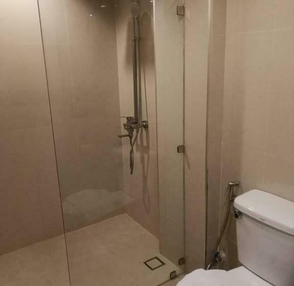 اتاق لوکس با بالکن, Avana Laemchabang Boutique
