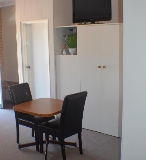 اتاق استاندارد با تخت بزرگ, Deer Park Motor Inn Armidale