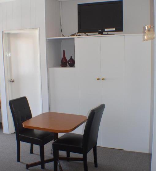 اتاق استاندارد, Deer Park Motor Inn Armidale