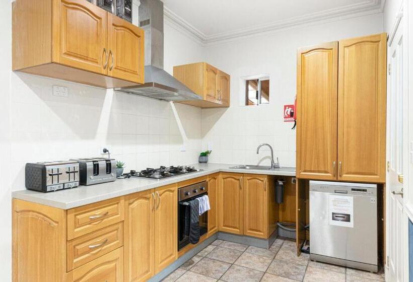 اتاق لوکس با چشم‌انداز باغ, Inn The Tuarts Guest Lodge