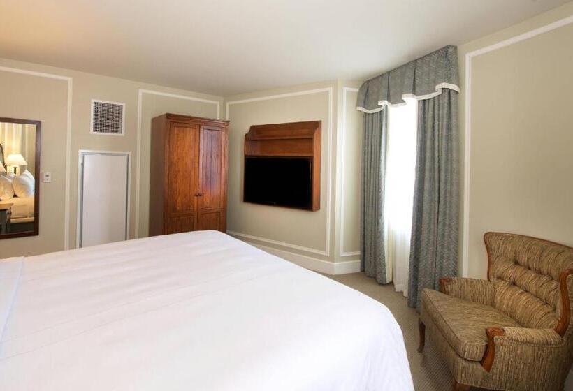 Club Room King Bed, Marriott Syracuse Downtown