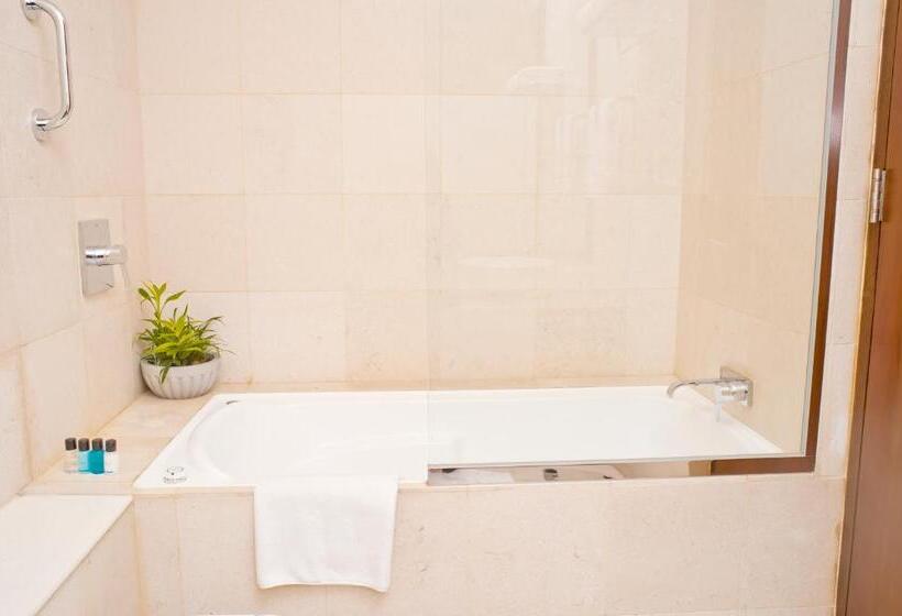 سوییت با چشم‌انداز دریا, Ocean Edge Suites & Hotel Colombo