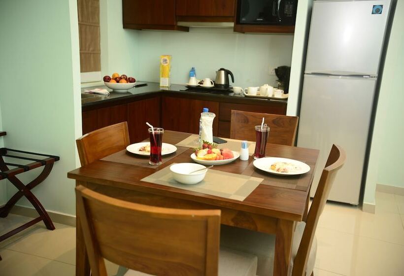 سوییت با چشم‌انداز دریا, Ocean Edge Suites & Hotel Colombo