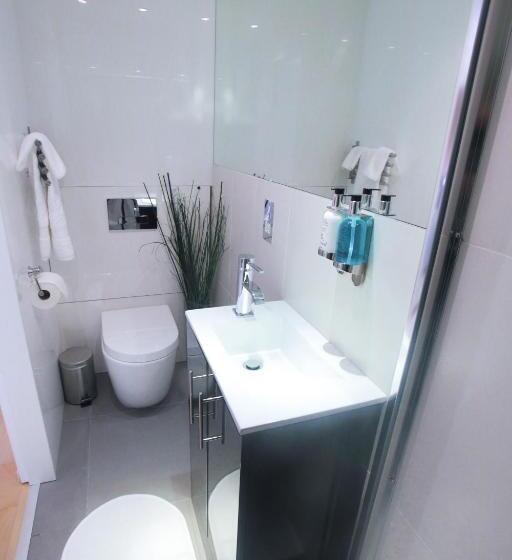 استودیوی استاندارد, Room Home Stay