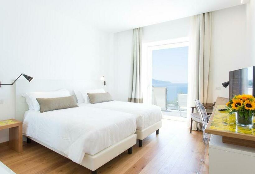 Luxuszimmer mit Meerblick, Villa Fiorella Art