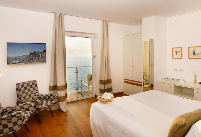 Junior Suite mit Meerblick, Villa Fiorella Art