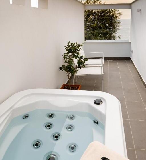 Suite mit Hydromassage, Villa Fiorella Art