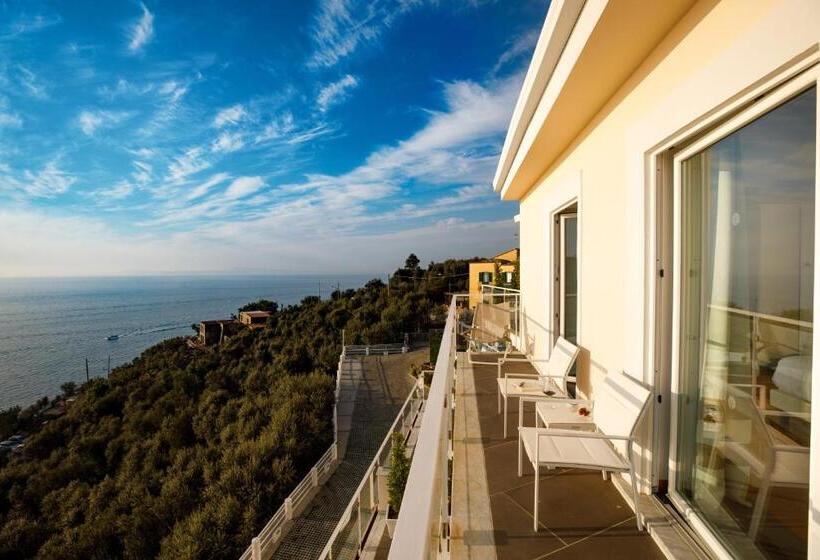 سوییت جونیور سوپریور, Villa Fiorella Art