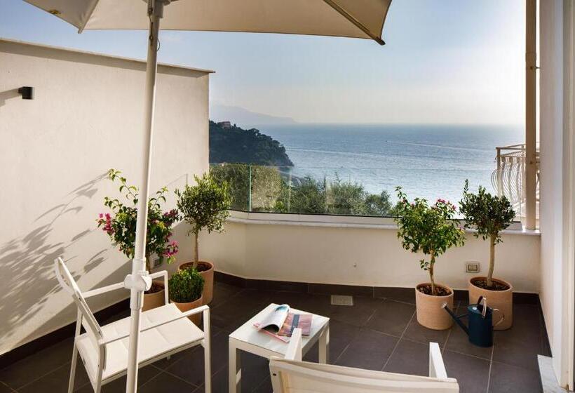 سوییت جونیور, Villa Fiorella Art