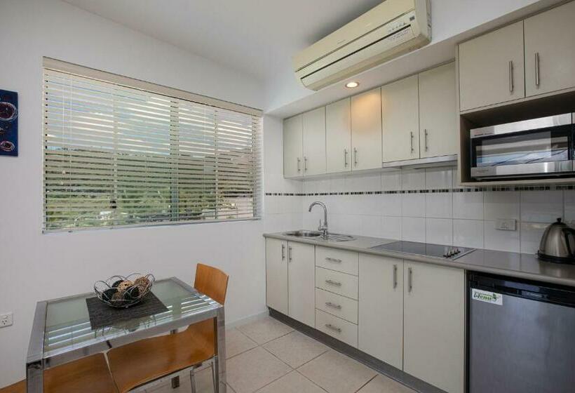 استودیوی استاندارد با چشم‌انداز دریا, Waterview Airlie Beach