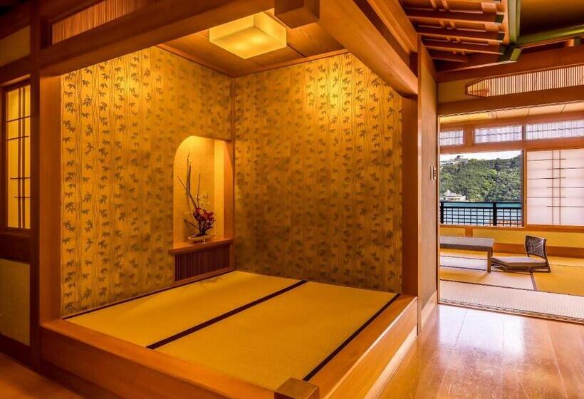اتاق سوپریور با چشم‌انداز دریا, Ooedo Onsen Monogatari Premium Koshinoyu