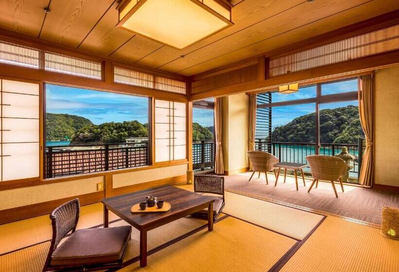 اتاق سوپریور با چشم‌انداز دریا, Ooedo Onsen Monogatari Premium Koshinoyu