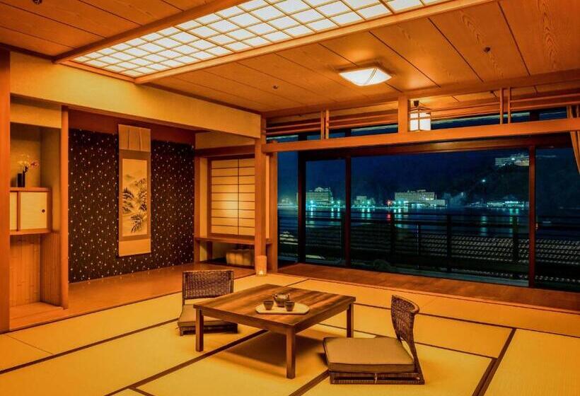 اتاق سوپریور با چشم‌انداز دریا, Ooedo Onsen Monogatari Premium Koshinoyu