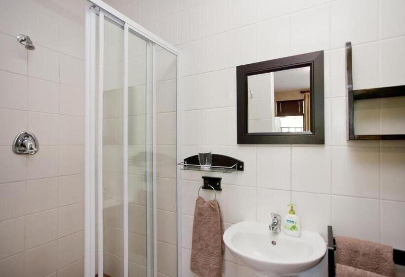 اتاق استاندارد, Miles B&b Guest House