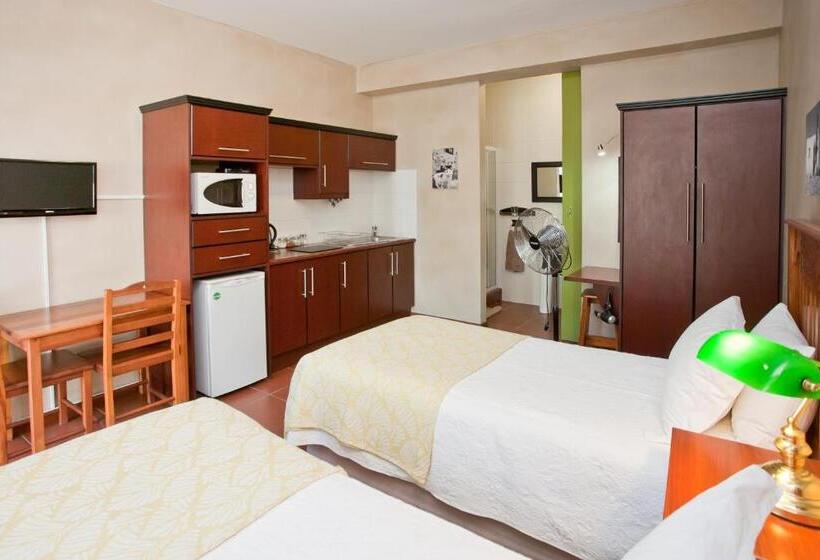 اتاق استاندارد, Miles B&b Guest House