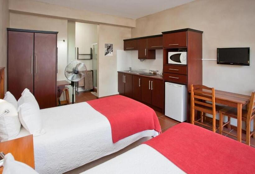 اتاق استاندارد, Miles B&b Guest House