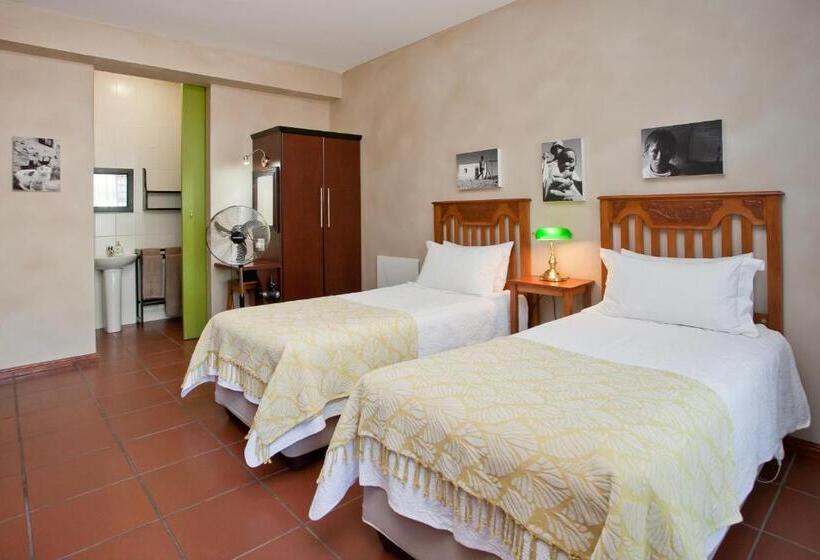 اتاق استاندارد, Miles B&b Guest House