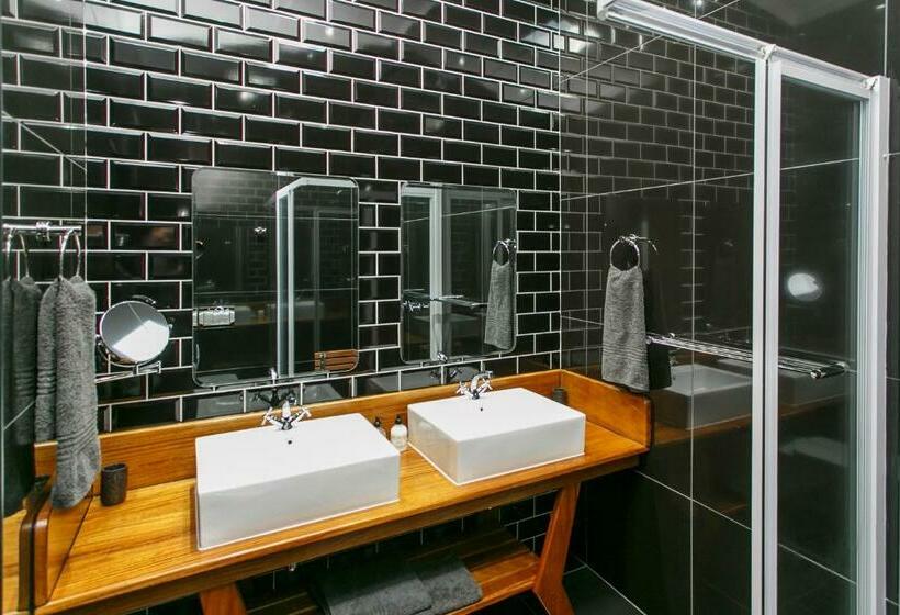 اتاق استاندارد, Miles B&b Guest House