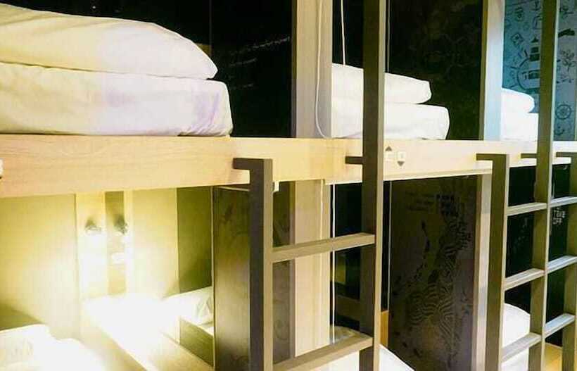 تختخواب در اتاق مشترک, Taipei Discover Hostel
