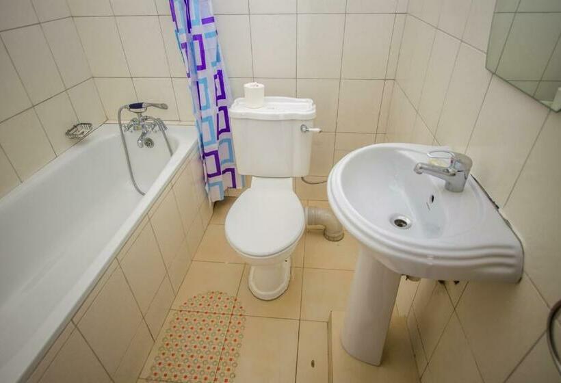 سوییت جونیور, Askay Hotel Suites
