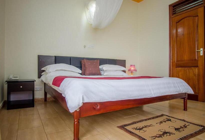 سوییت جونیور, Askay Hotel Suites