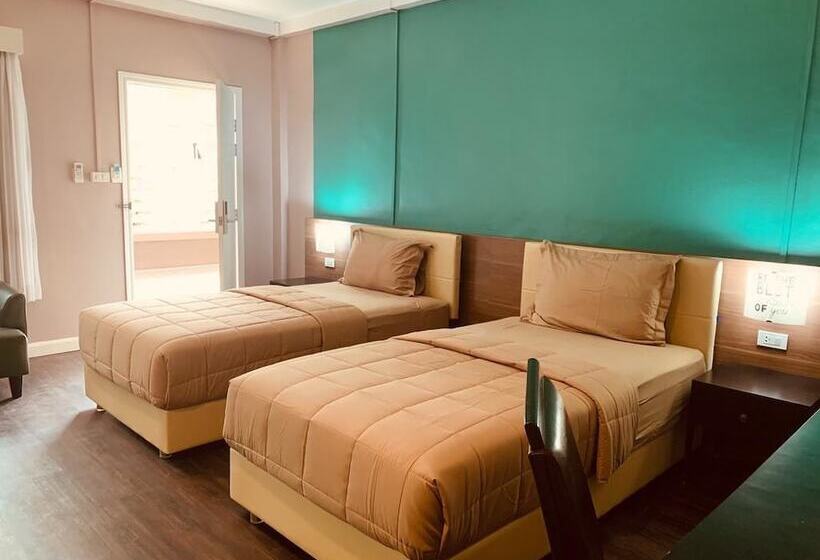 اتاق لوکس, Bella Vista Beach Resort Koh Lipe