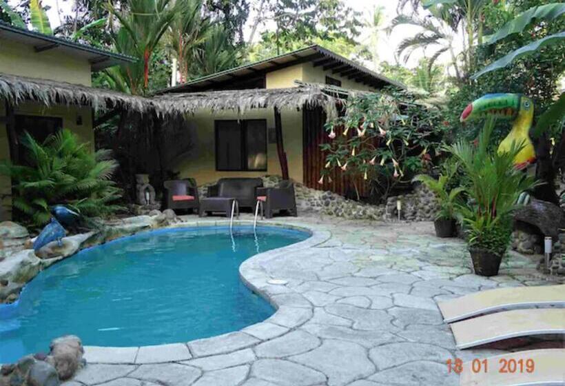 اتاق استاندارد سه نفره, Casa Caribbean Coconut