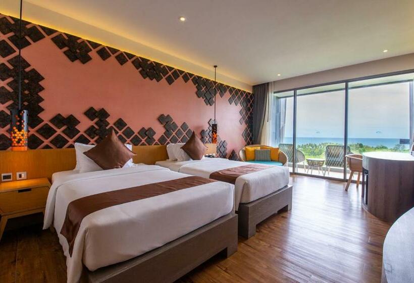 اتاق لوکس با چشم‌انداز دریا, Crest Resort & Pool Villas   Sha Extra Plus