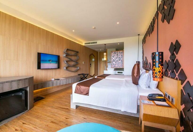 اتاق لوکس با چشم‌انداز دریا, Crest Resort & Pool Villas   Sha Extra Plus