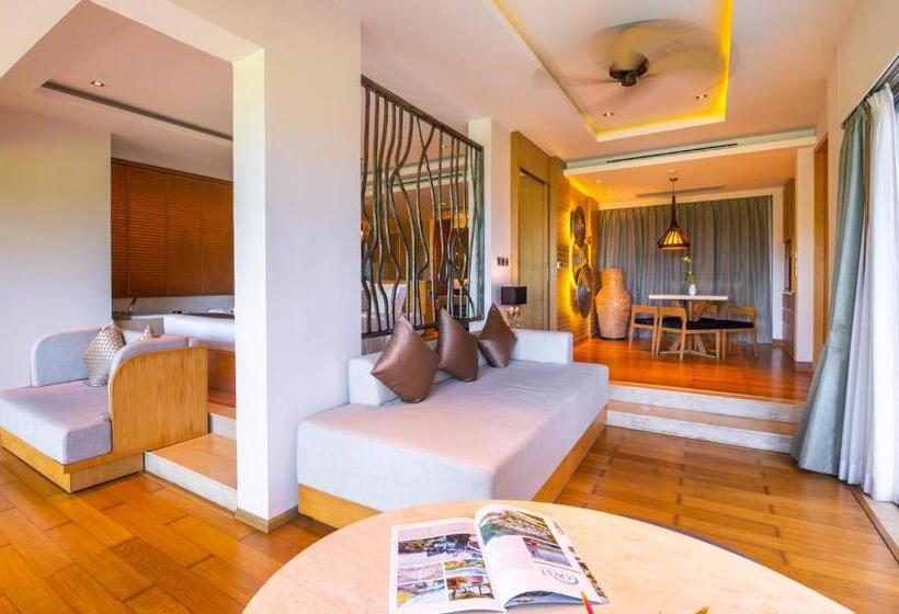 ویلای لوکس 1 خوابه, Crest Resort & Pool Villas   Sha Extra Plus