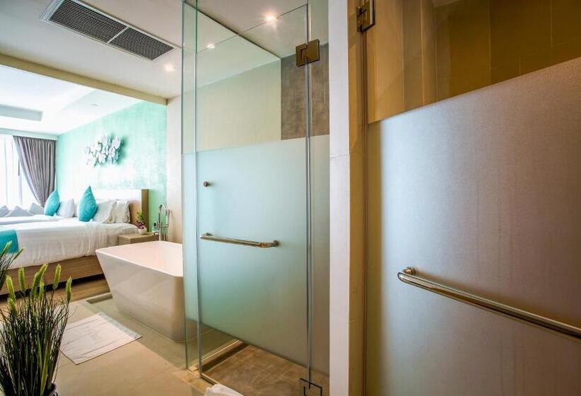 اتاق لوکس, Crest Resort & Pool Villas   Sha Extra Plus