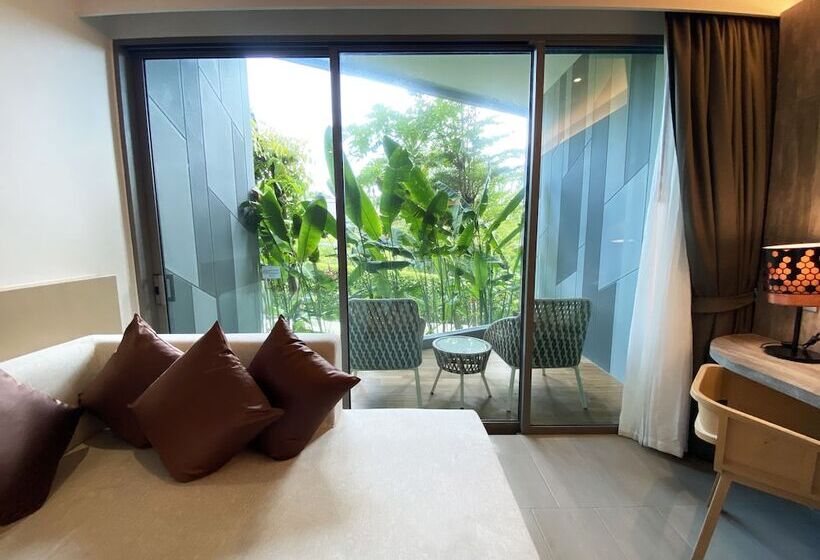 اتاق لوکس, Crest Resort & Pool Villas   Sha Extra Plus