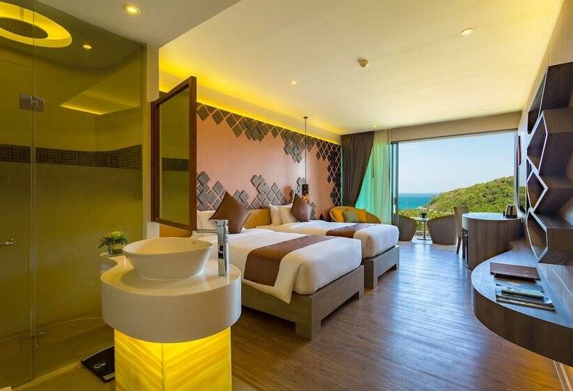 اتاق لوکس با چشم‌انداز دریا, Crest Resort & Pool Villas   Sha Extra Plus