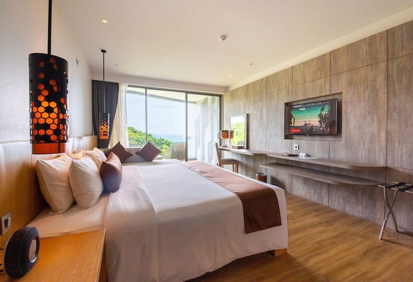 اتاق لوکس با چشم‌انداز دریا, Crest Resort & Pool Villas   Sha Extra Plus