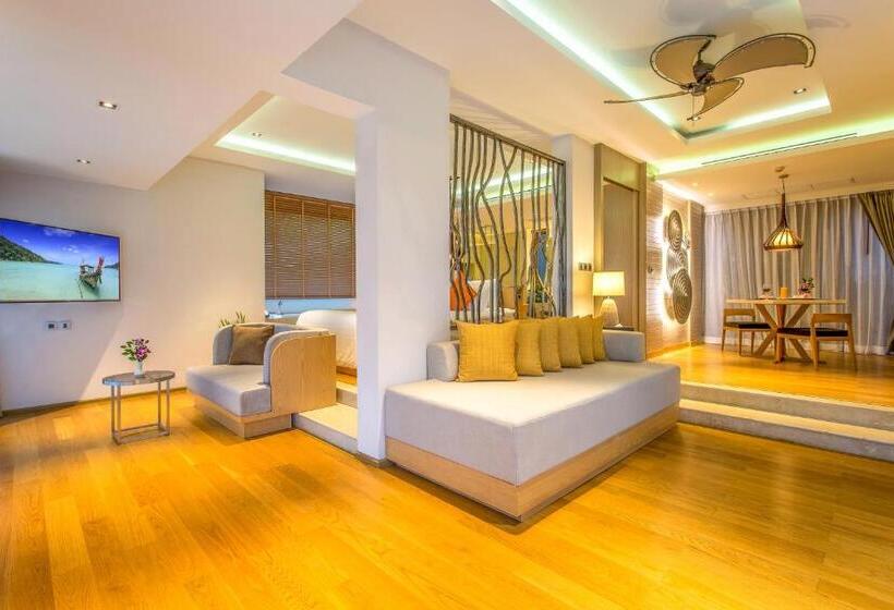 ویلای لوکس 1 خوابه, Crest Resort & Pool Villas   Sha Extra Plus