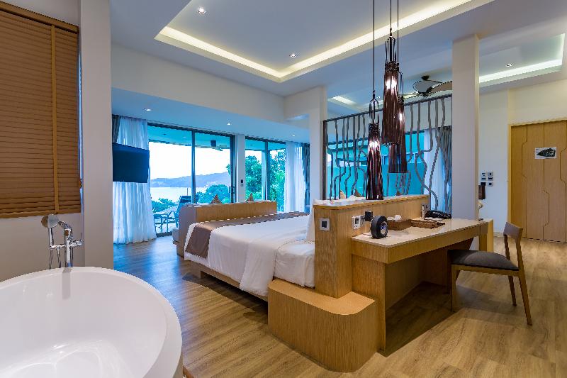 ویلای لوکس 1 خوابه, Crest Resort & Pool Villas   Sha Extra Plus