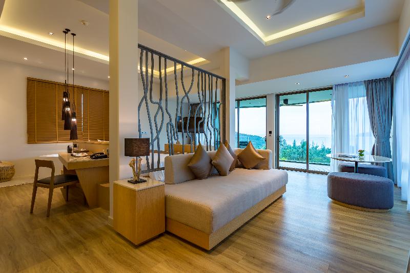 ویلای لوکس 1 خوابه, Crest Resort & Pool Villas   Sha Extra Plus
