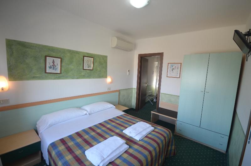 اتاق لوکس با چشم‌انداز دریا, Crest Resort & Pool Villas   Sha Extra Plus