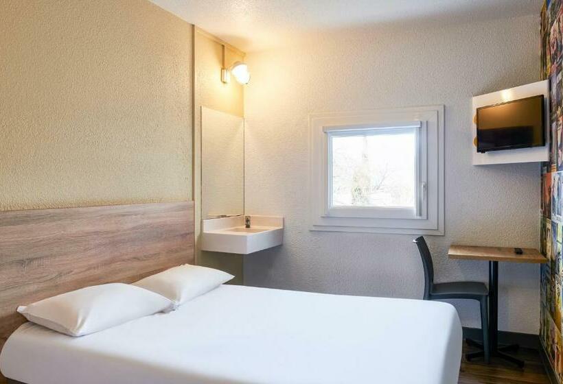 اتاق استاندارد با سرویس بهداشتی مشترک, F1 Thonon Les Bains Est