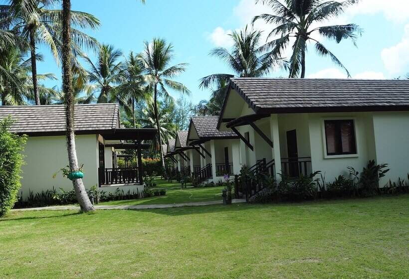ویلای سوپریور 1 خوابه, Khaolak Blue Lagoon Resort  Sha Extra Plus
