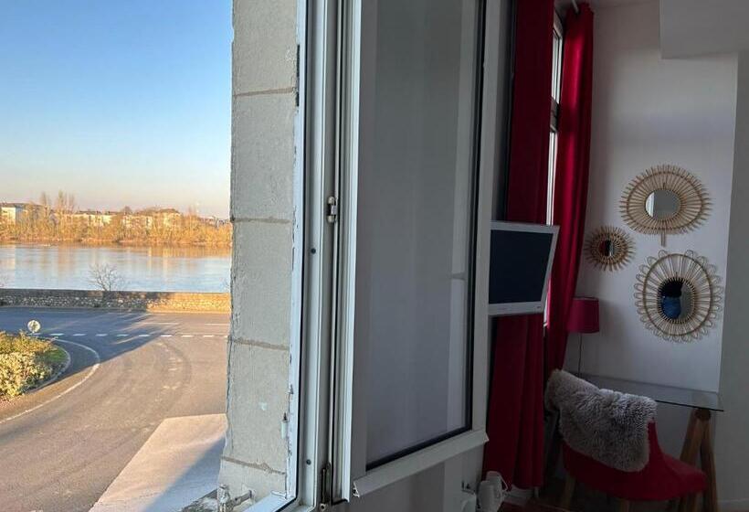 اتاق سوپریور با چشم‌انداز, Rive Gauche