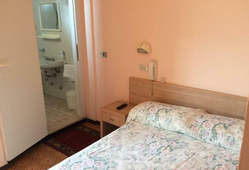 اتاق استاندارد یک نفره, Settebello B&b