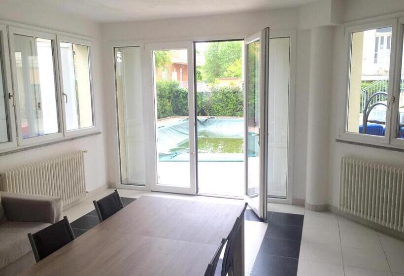 آپارتمان 1 خوابه با چشم‌انداز استخر, Settebello B&b