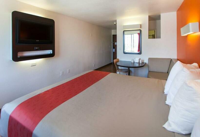 اتاق استاندارد با تخت بزرگ, Motel 6 Hollywood