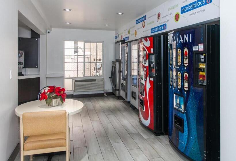 اتاق استاندارد, Motel 6 Hollywood