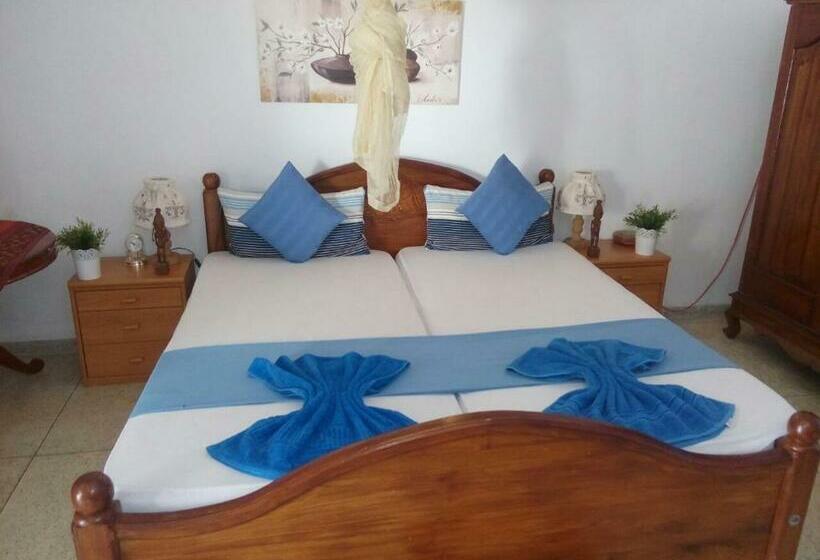 اتاق اکونومی, Embiente Guest House