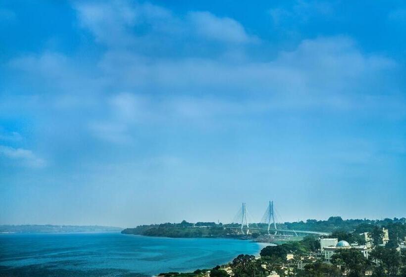 سوئیت رویال, Radisson Blu M Bamou Palace Hotel, Brazzaville