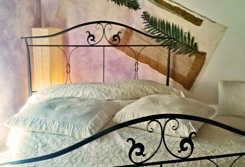 سوئیت با وان آب گرم, Agriturismo Tenuta Monte La Guardia