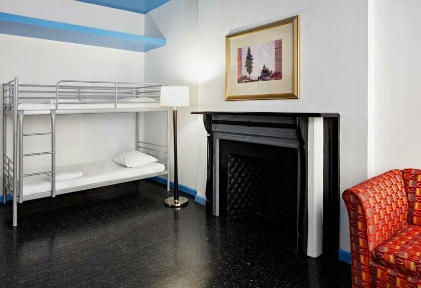 Bed in Shared Room with Shared Bathroom, Central Park West Hostel